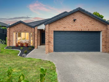 Brick and Tile Freehold Retreat