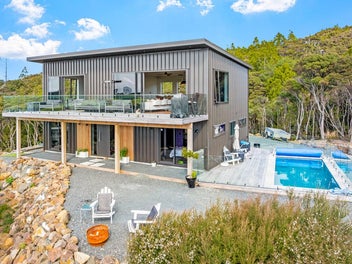 Stunning Multi-Family Oasis with Amazing Views