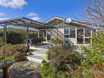FAMILY-FRIENDLY GEM - WITH INCOME POTENTIAL!
