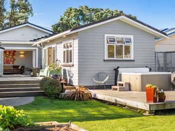Space to Spread Out Inside And Out!