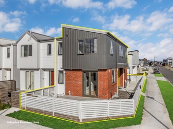 Stylish Brick & Weatherboard Home in Papakura