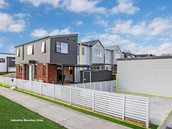 Stylish Brick & Weatherboard Home in Papakura
