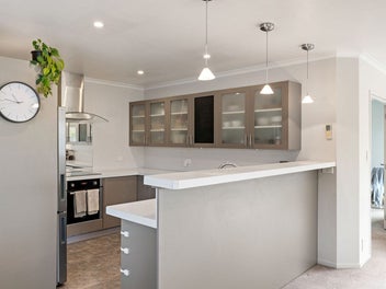 Your Private Oasis - Sunny, Spacious & Secure