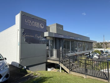 Image 1 of 8