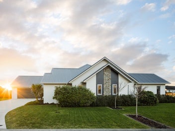 Where luxury meets landscape in St kilda!