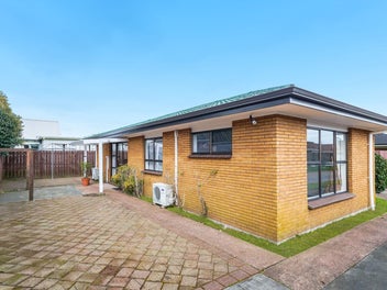 Vendors Committed – Must Sell!