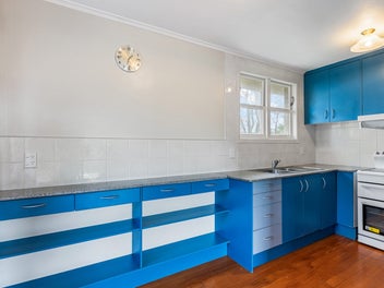 Two Bedrooms + Office - Great Location!