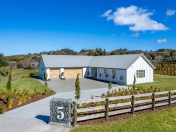 Luxury country living with a contemporary edge
