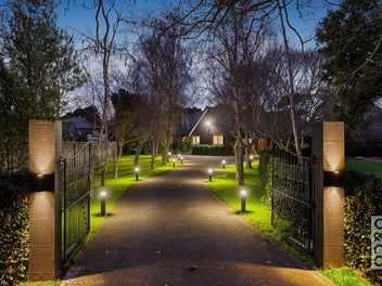 The Huka Lodge of Riverhead...