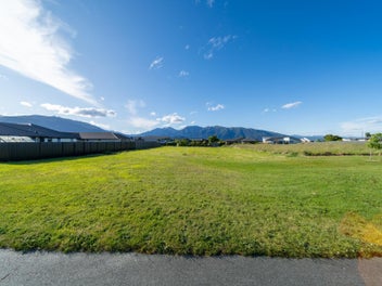Spacious section bordering reserve strip