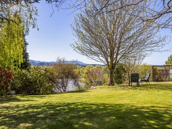 Panoramic Perfection on Cust Terrace