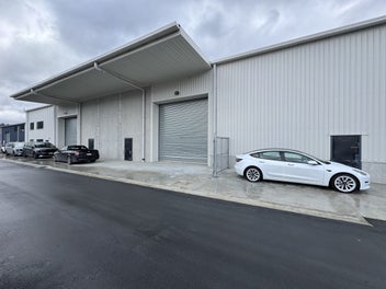 Image 1 of 7