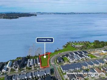 1,644m² Waterfront Section With Sea & City Views