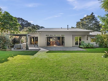 A private retreat perfect for entertaining!