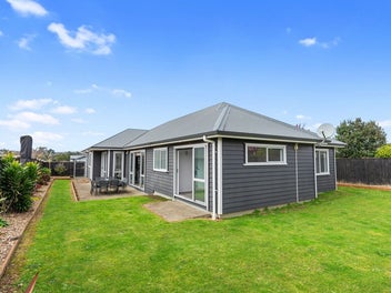 Almost 700sqm - lawn, alfresco, fully fenced.