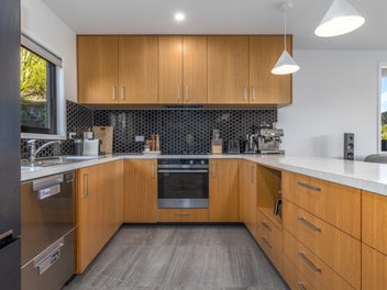 Bright & Modern Townhouse