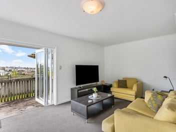 LEASEHOLD Opportunity Knocks in St Johns
