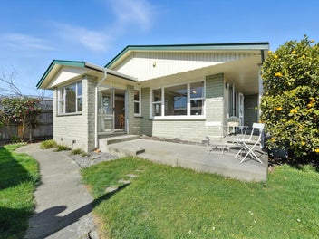 Family Home in Perfect Location!