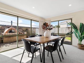 Family Living in the Heart of West Harbour!