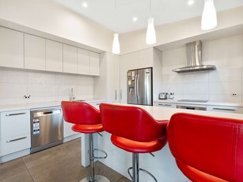 Chartwell 4-Bed: Stylish & Low-Maintenance