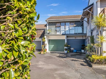 Easy secure living on Hinemoa