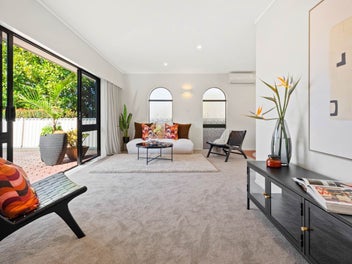 Single-Level Simplicity, XXL Garage