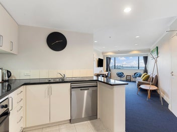 Stylish, Elegant & Priced to SELL