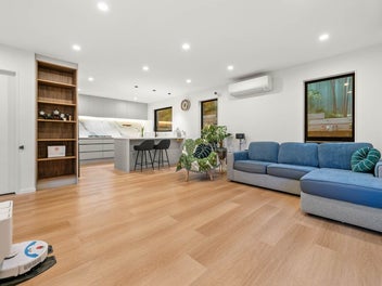 Must be Sold! Modern living at its best
