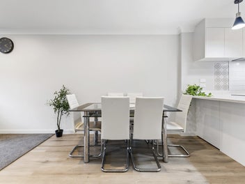 Your Spacious, Stylish Family Retreat Awaits!