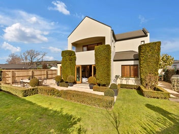Luxurious French Provincial St Martins Home