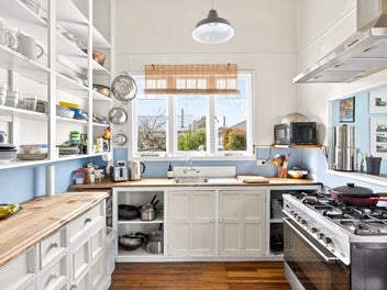 Spacious character, central location!