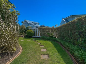 Image 1 of 14