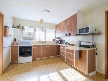 Big Potential - 240sqm Home With 6-Car Garaging
