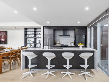 STYLISH SEATOUN SANCTUARY | BEO $1,675,000
