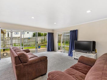 Sunny Single-Level Living in Totaravale