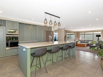 Effortless living in a sought-after location