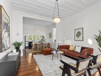 CHARMING HOME, GREAT LOCATION