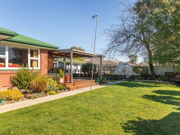 Private Retreat with Room to Grow!