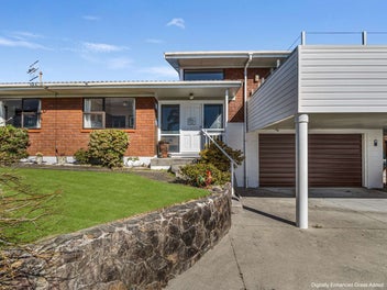 Practical Family Living in Owhata