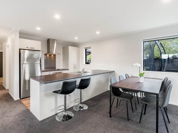 Private, sunny, spotlessly presented family home