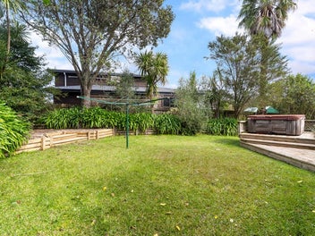 Move in for Christmas - Owners Heading North!