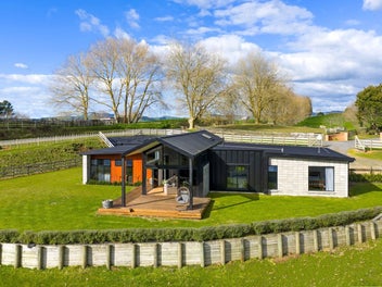 Modern Lifestyle, Rural Heart