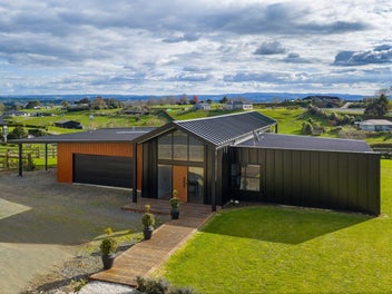 Modern Lifestyle, Rural Heart