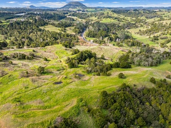 Affordable grazing block with big rural views