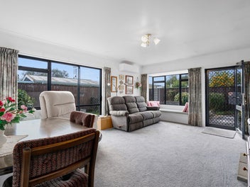 Easy-care & Charming in the Heart of Cambridge