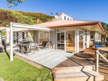 Sweeping Views, Private Setting