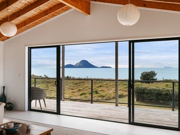 Absolute Beachfront Paradise