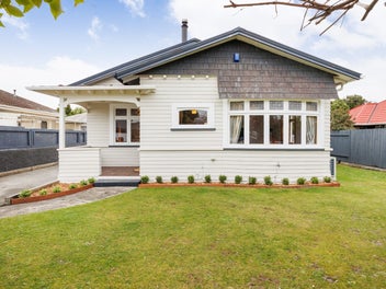 Golden opportunity on Grey Street!