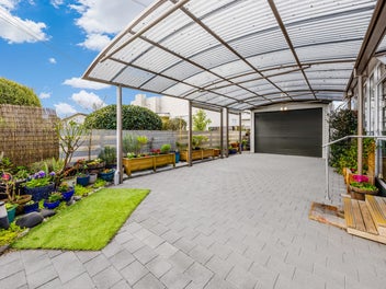 Wheelchair friendly in Fab location!!