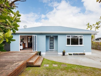 MODERN COMFORT MEETS FAMILY LIVING